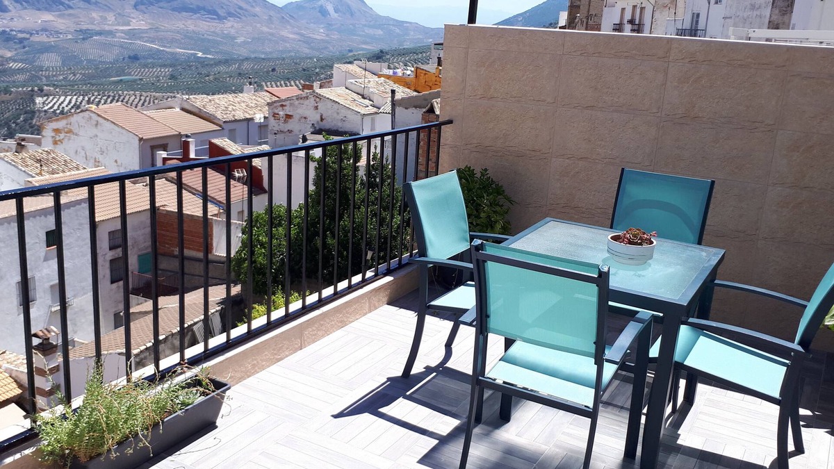 Albanchez de Magina House | "Polka dots and Salinera"