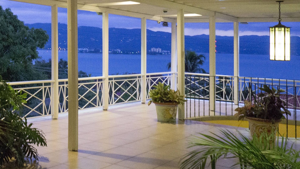 Montego Bay Bed & Breakfast | Polkerris Bed & Breakfast