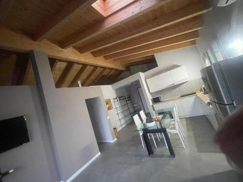 Lodi Apartment | Polly house
