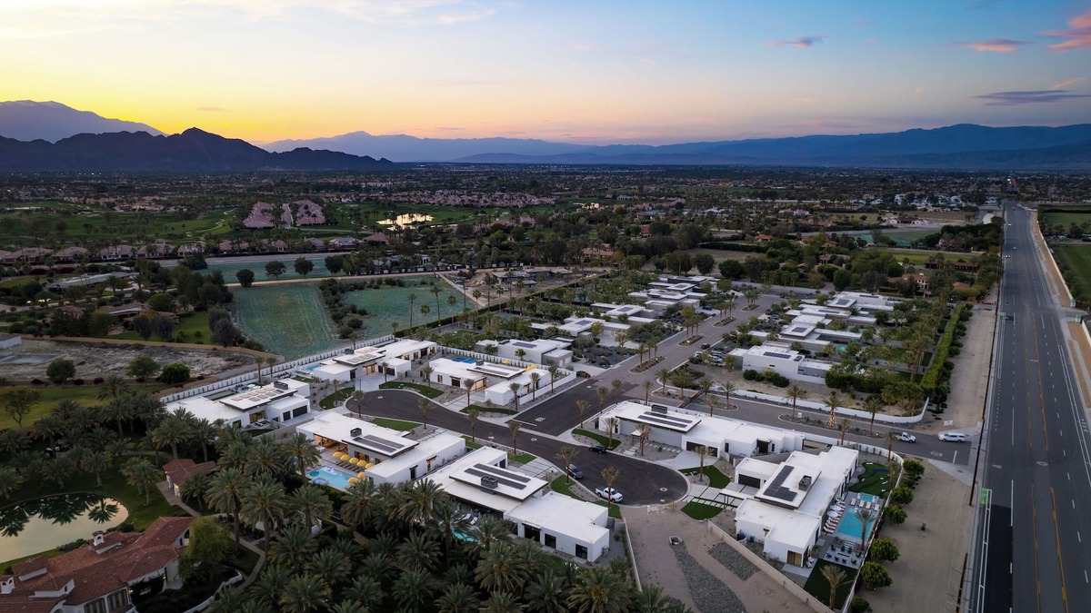 La Quinta Villa | Polo Villa Buyout by AvantStay | 11 Villa Buyout! Sleeps 152!