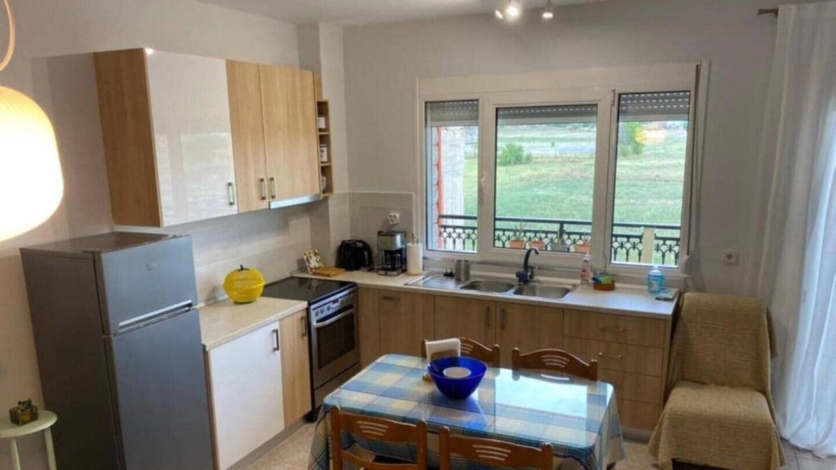 Ptolemaida Apartment | Polys Apartment with view,comfy apartment,spacious,bright in a quiet area