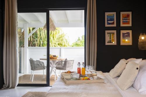 Orient Bay House | Pomme Cannelle Luxury Suites & Spa