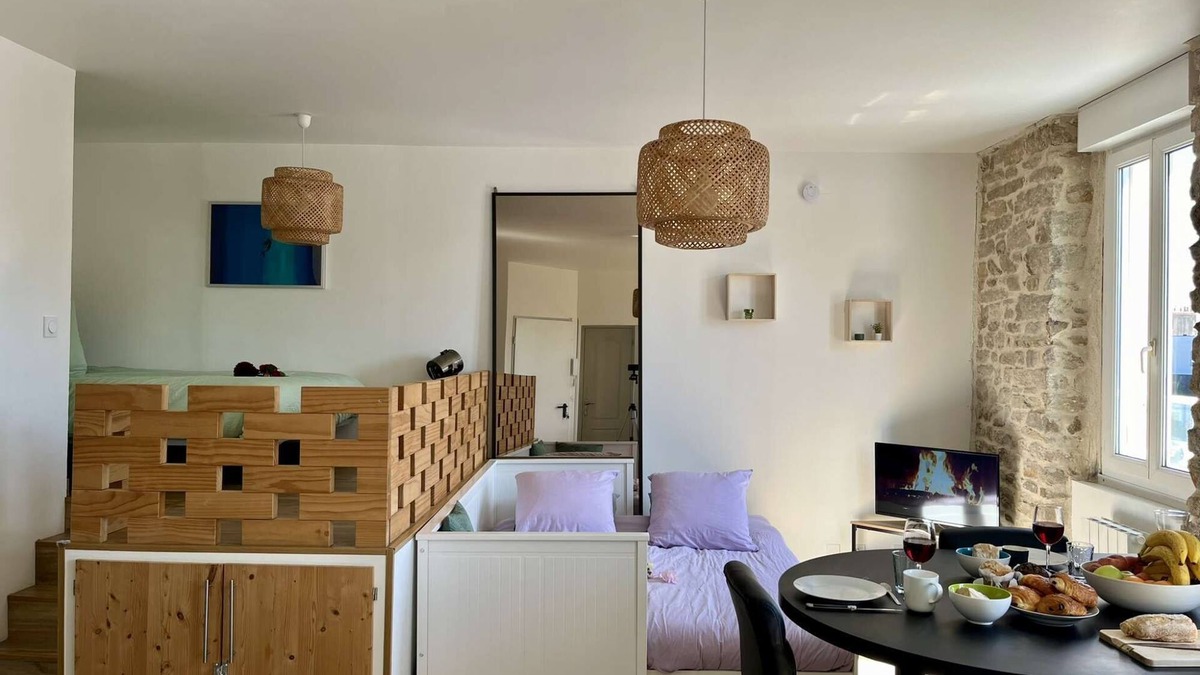 Vannes Apartment | Pond of the Duke Studio