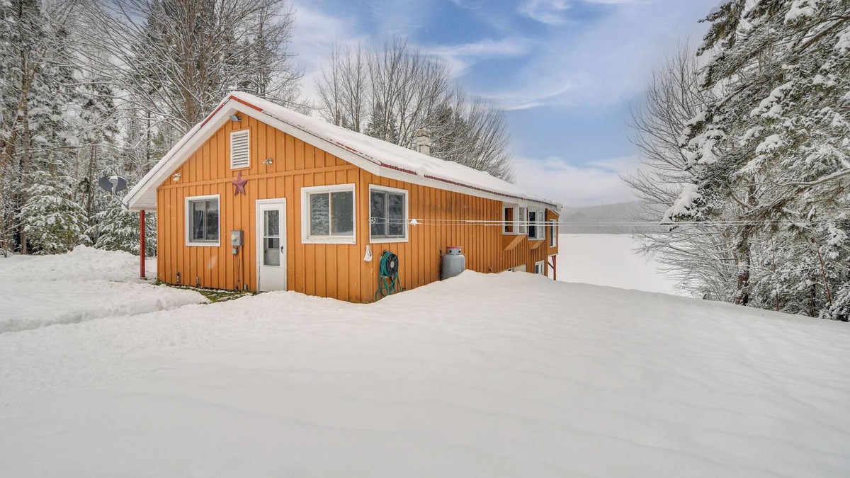 Errol House | Pond & Snowmobile Trails On-Site: Errol Escape!