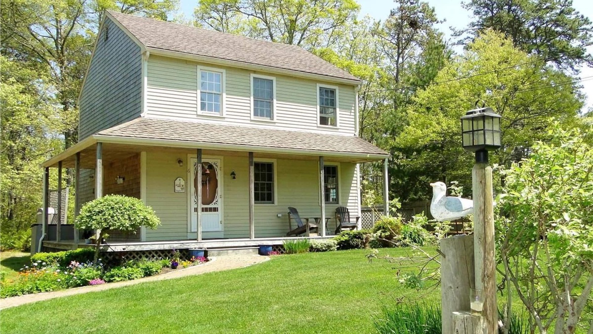 Dennis Cottage | Pond View~ Abuts conservation and walking trails. There is fishing at the pond