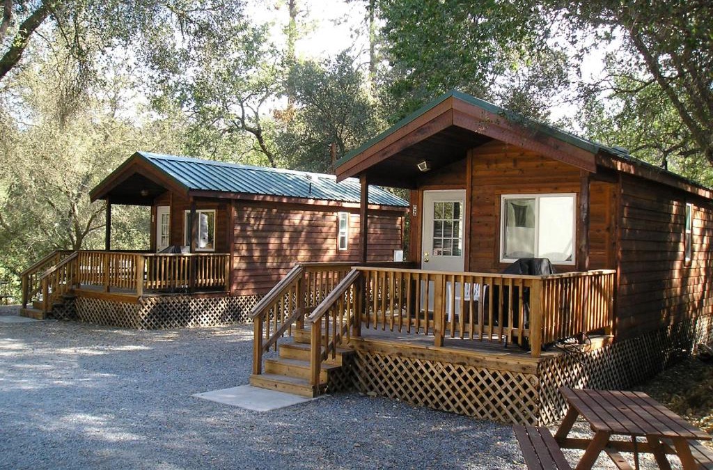 Lotus Resort | Ponderosa Camping Resort One-Bedroom Cabin 2