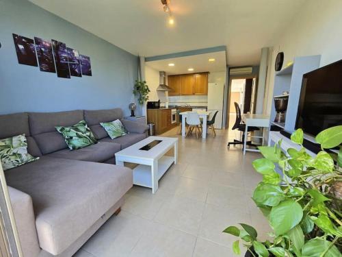 Benicassim Apartment | Pont de Ferro Sun Flat - AC - Centro - Mediterránea Sunny Keys