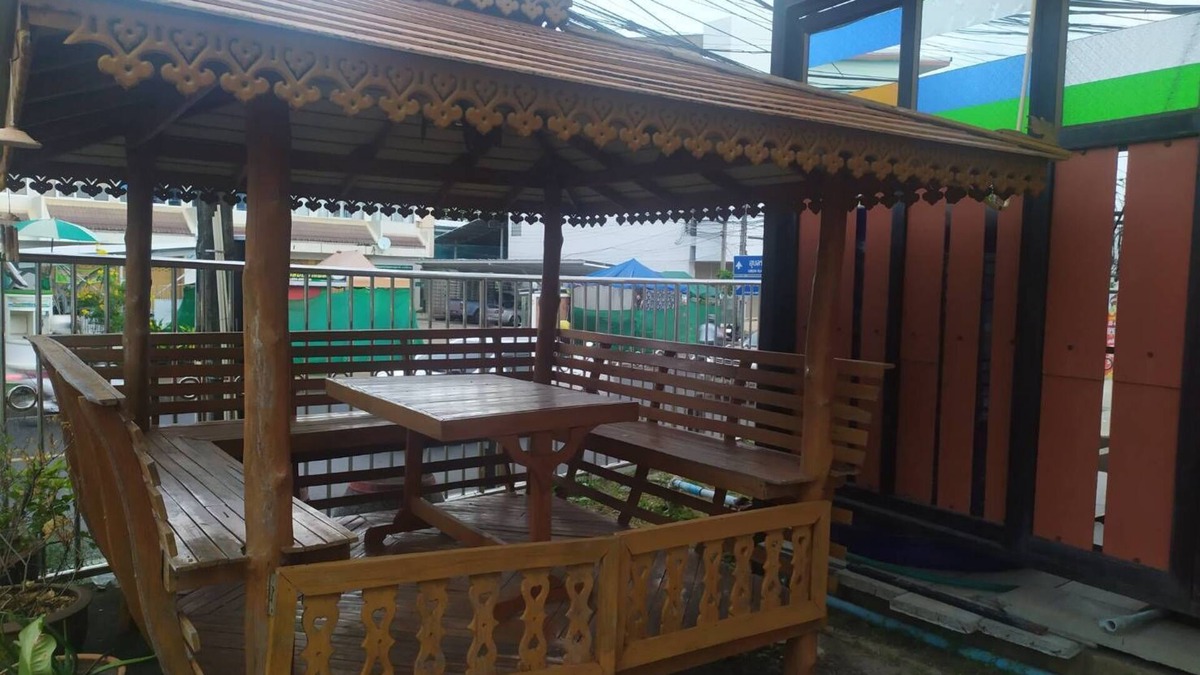 Sisaket Hotel | PonTaWin Budget Hotel