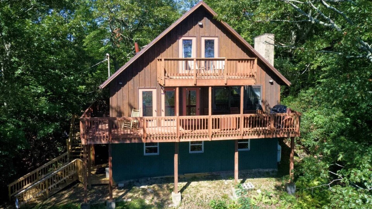 Burks Fork Cabin | Pontificator's Perch - you'll love the view, by Buffalo Mtn Getaway