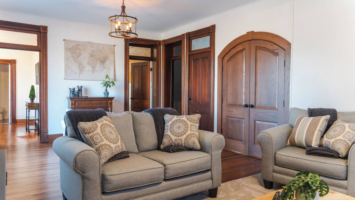 North Manchester House | Pony Creek Cottage