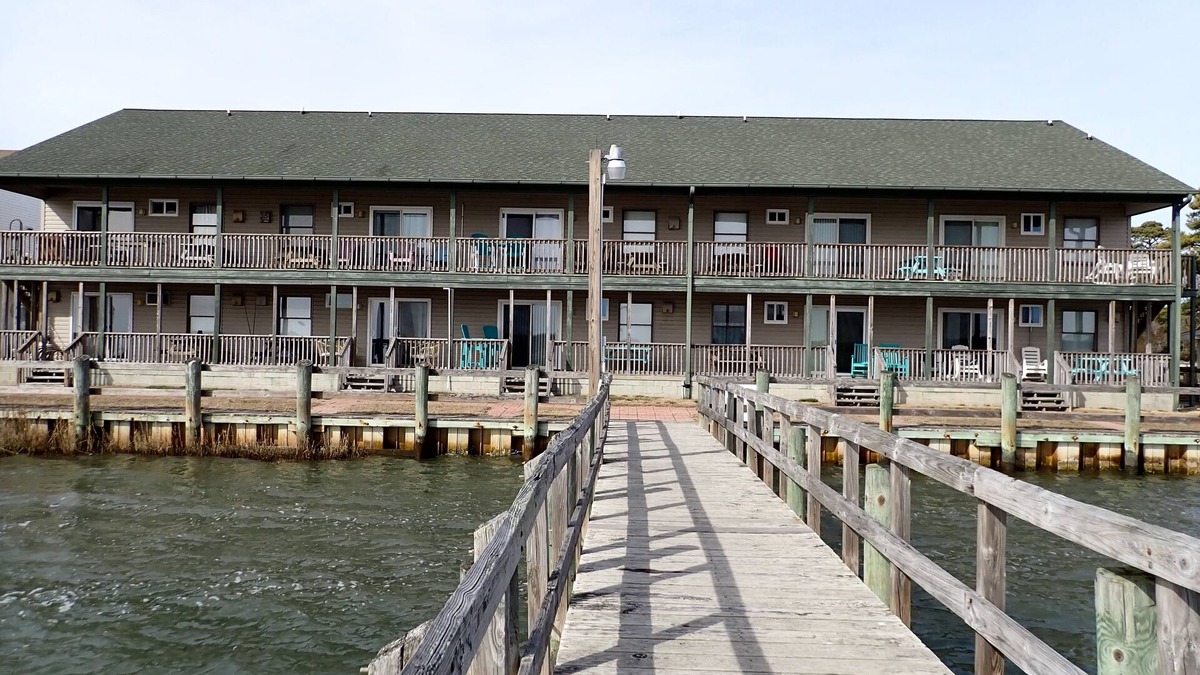 Chincoteague Condo | Pony's Hideaway - 2Bd/1Ba Waterfront property with dock and designated boat slip