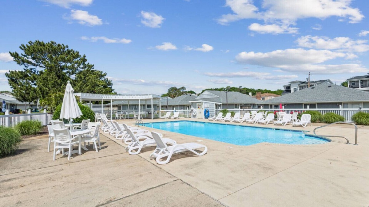 Northeast Virginia Beach House | Pool | 5 min walk to beach