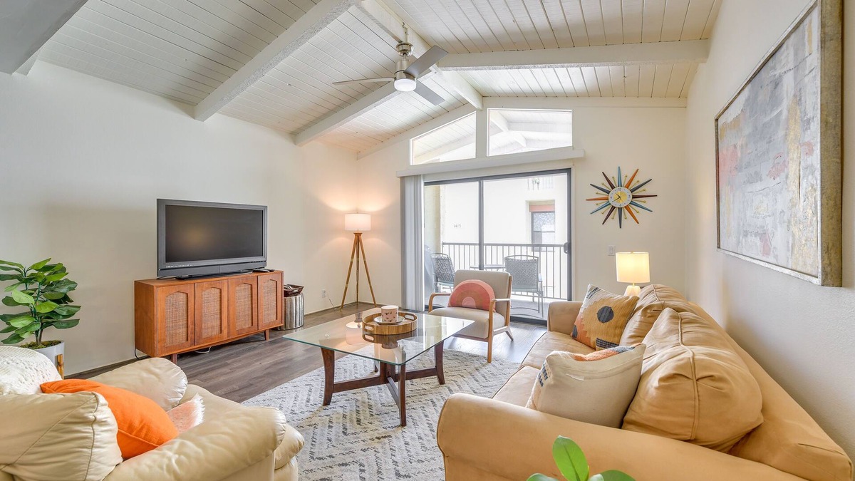 Sunrise Vista Chino Condo | Pool Access: Pet-Friendly Palm Springs Condo