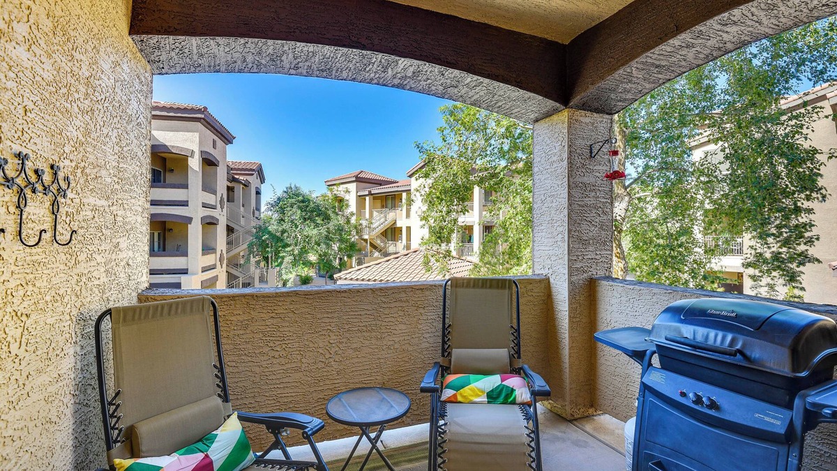 Parkwood Ranch Condo | Pool Access, Private Patio & Grill: Mesa Condo!