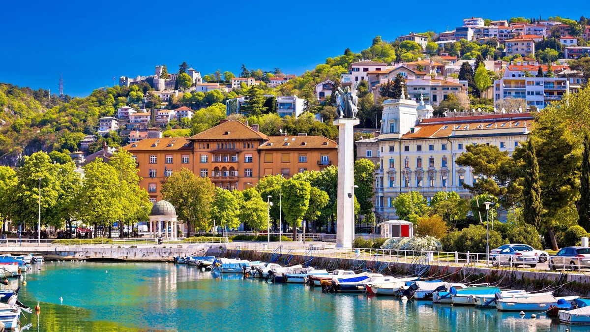 Rijeka Apartment | Pool And Garden Apartment Happy Sound