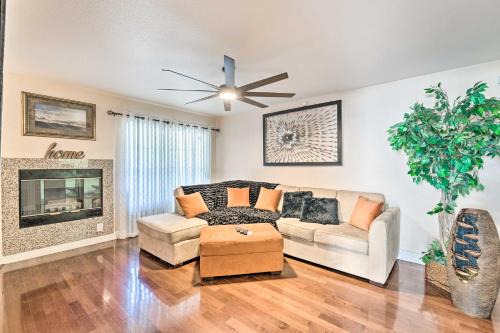 Las Vegas Apartment | Pool and Spa Las Vegas Pad Less Than 12 Mi to Strip!