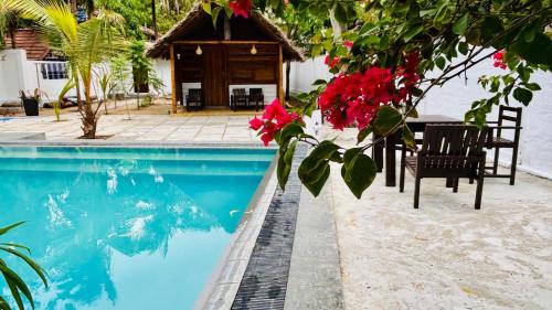 Pottuvil Division 2 House | Pool Bay