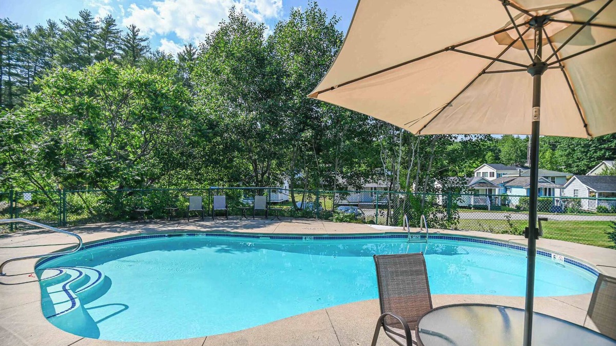 Cape Neddick House | Pool | BBQ | Outdoor Seating