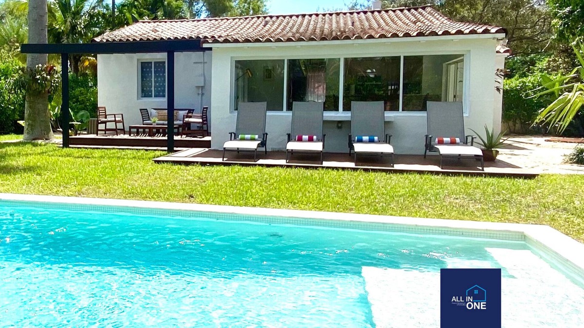 Miami Shores House | *Pool* | Close to SoBe | Wynwood | Design District