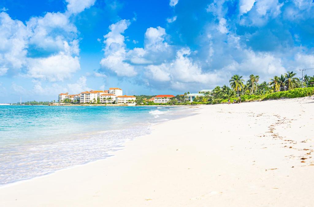 Gambier Apartment | Pool Cottage at Viking Hill - Love Beach