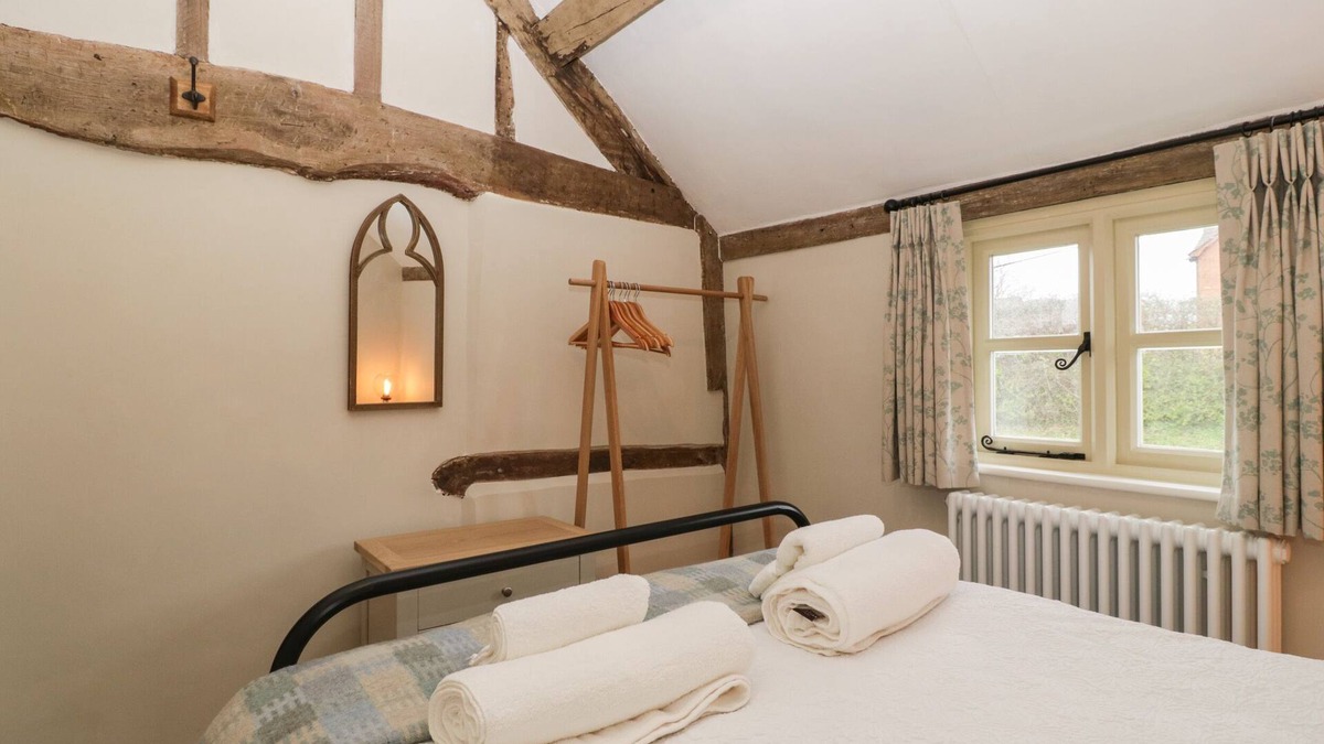 Westbrook Court Cottage | Pool Cottage