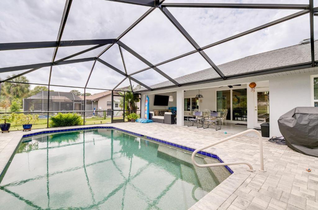 Spring Hill House | Pool, Grill and Golf Course Views Spring Hill Stay!