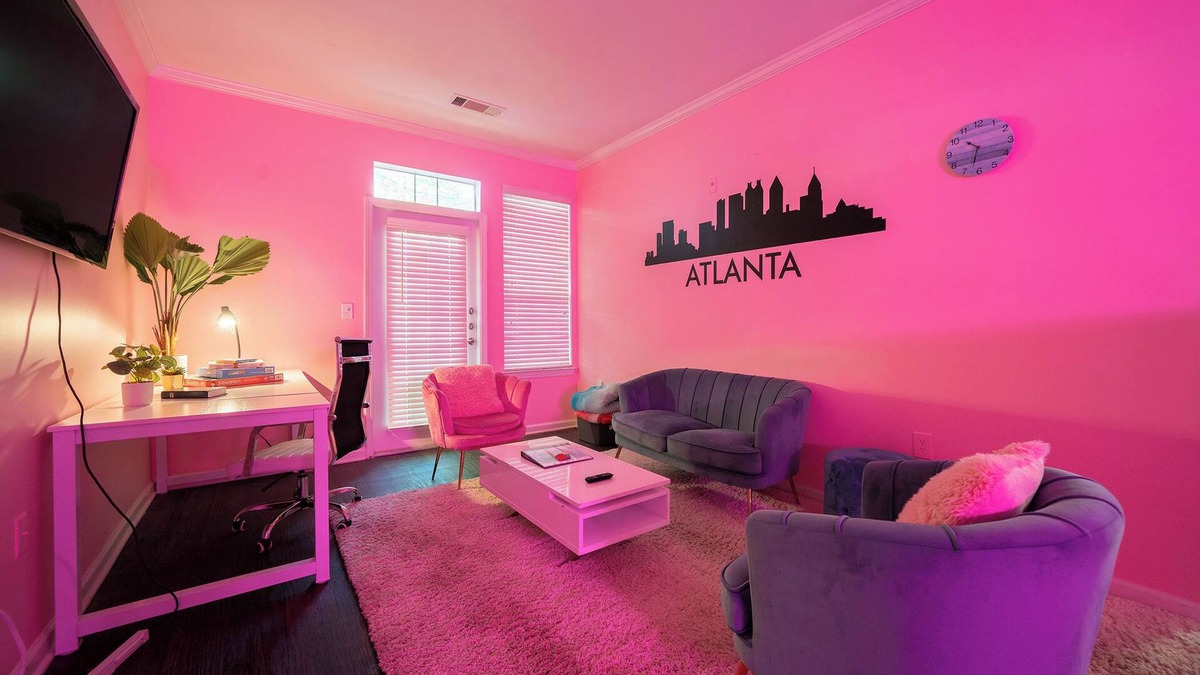 Buford Highway Apartment | Pool Gym BBQ Grill LUX Near ZOO Aquarium