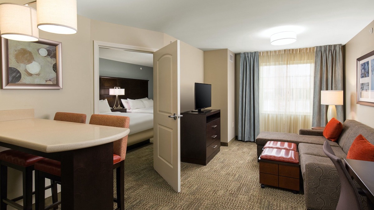 Northfield Apartment | Pool, Gym, Business Center Access. Free Breakfast Buffet Every Day!