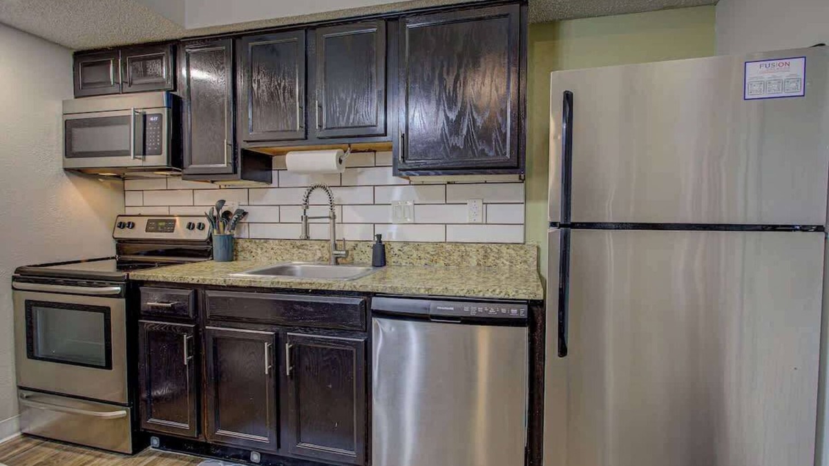 Florida Central Atlantic Coast Apartment | Pool & Gym—Mins Away to Orlando’s Top Attractions!