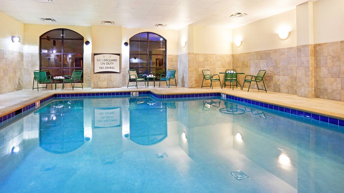 Oak Ridge Condo | Pool & Gym. Near University of Tennessee