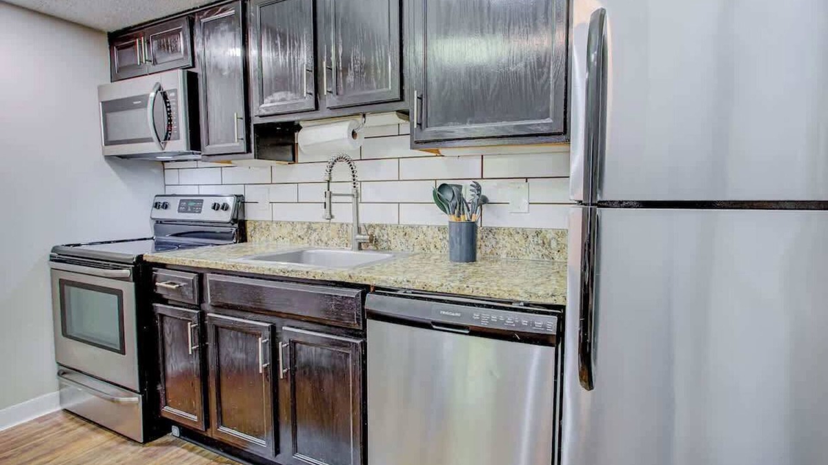 Florida Central Atlantic Coast Apartment | Pool & Gym-Orlando’s Ultimate Family Destination