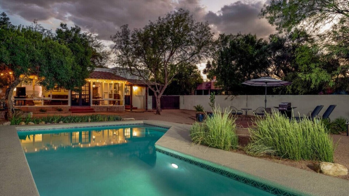 Blenman-Elm House | Pool/Historic & Charming/2BR 2BA/Fenced Yard