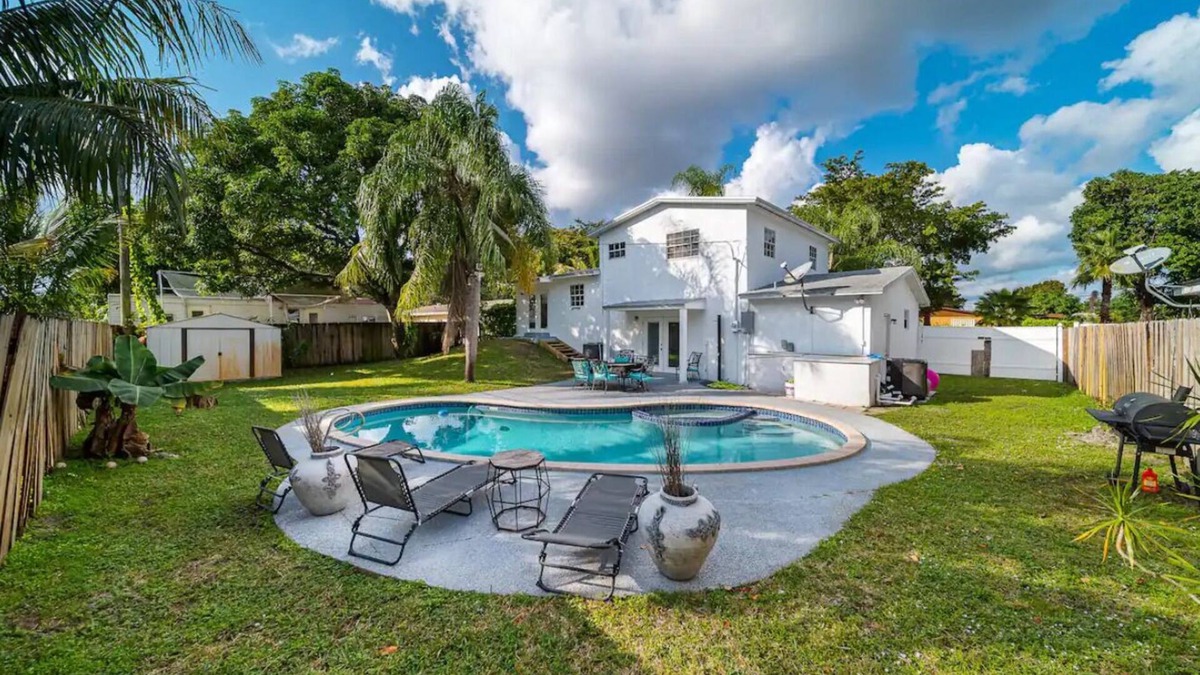 Boulevard Heights House | Pool Home 9