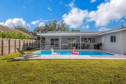 Emerald Hills House | Pool Home with GameRoom & Concierge