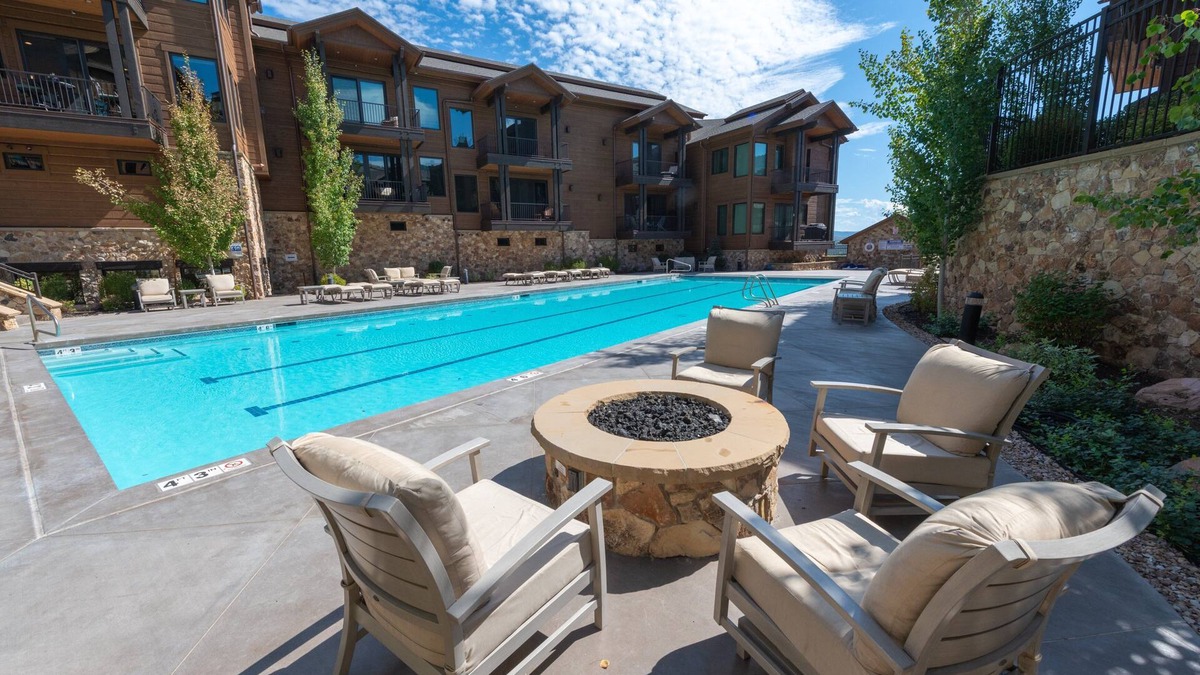 Park City House | Pool, Hot Tub, Gym Juniper Landing 2 bedroom Canyons Retreat