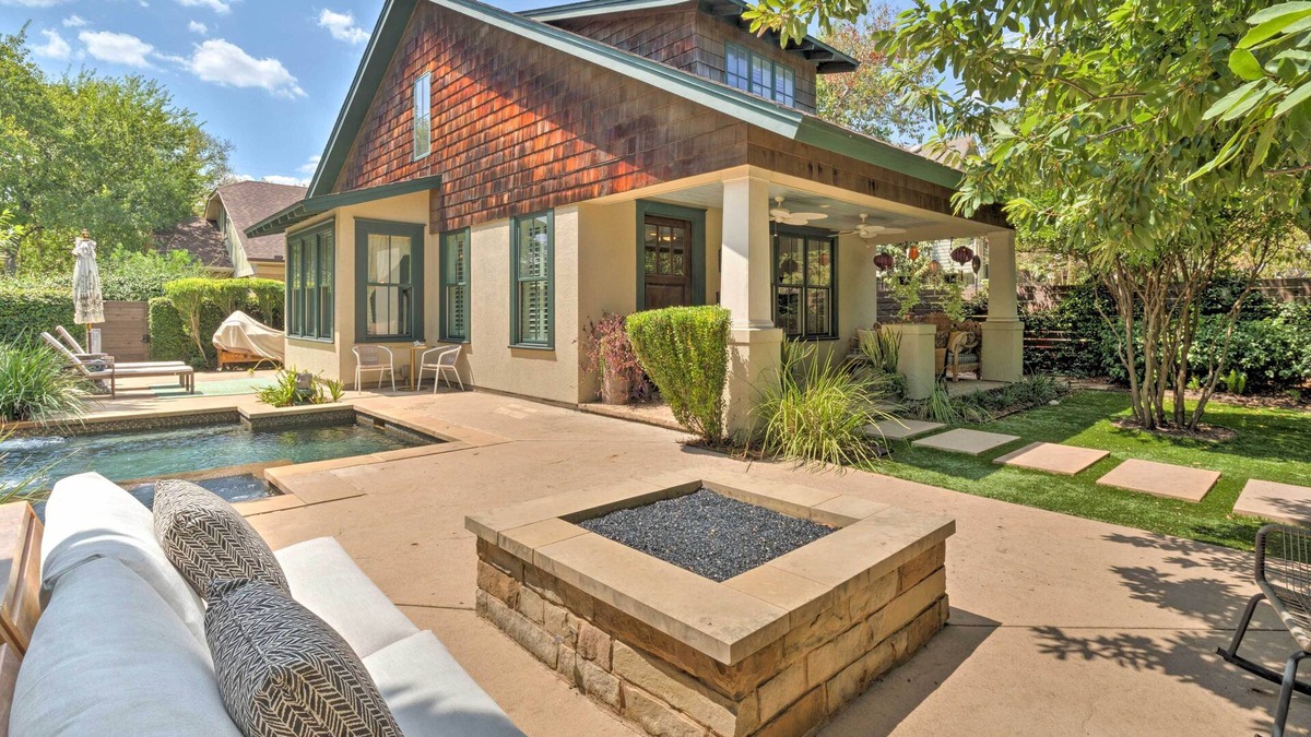 Bouldin House | Pool & Hot Tub: Ideally Located 'Austin Oasis'