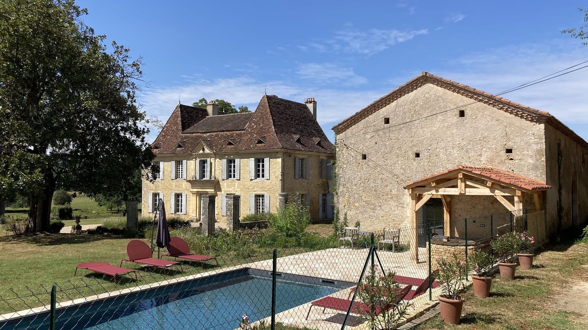 Saint-Chamassy Apartment | Pool House in a majestic and peaceful setting