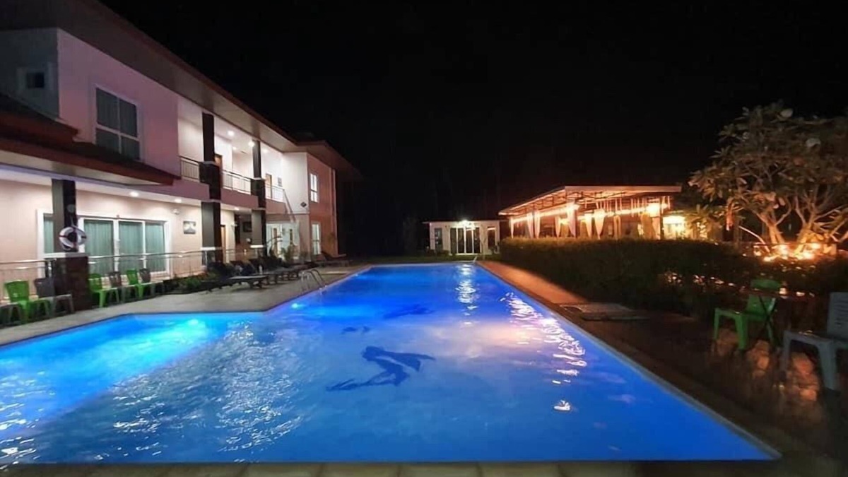 Lan Saka Hotel | Pool House Lanska