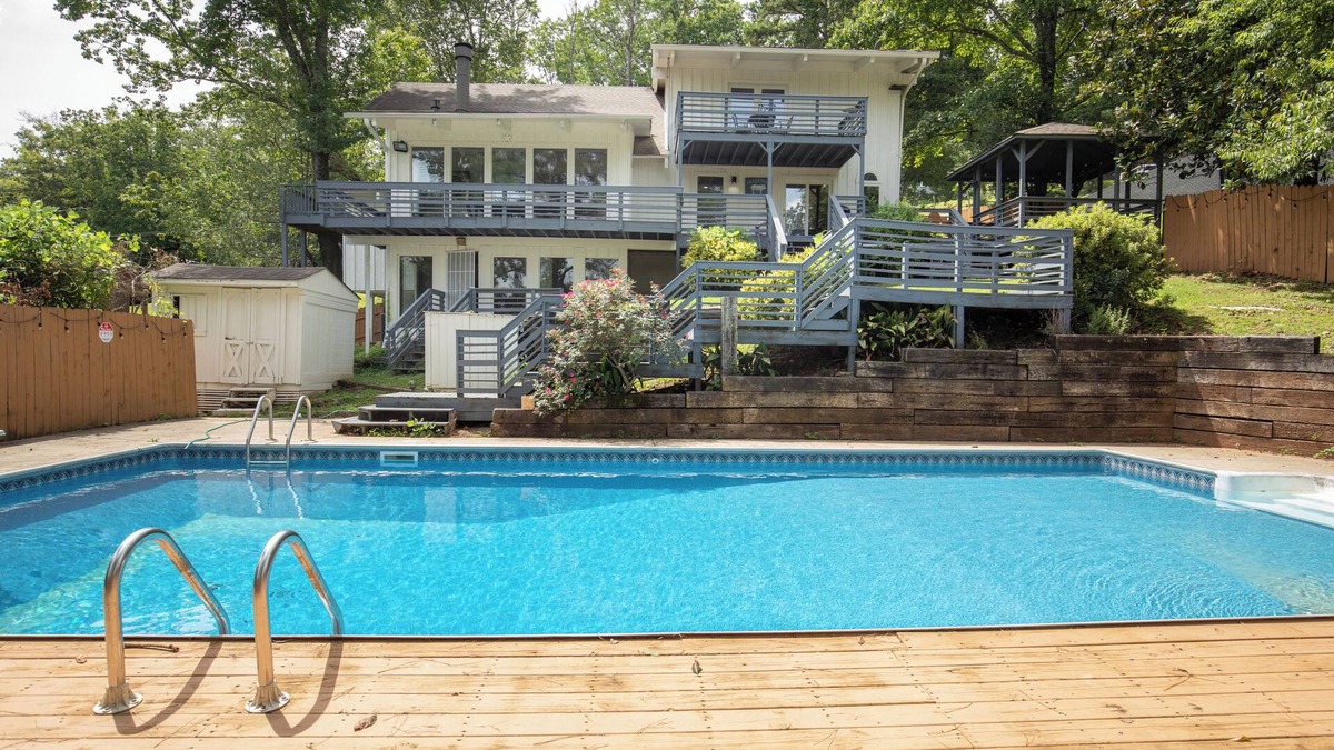 Crestline Heights House | Pool Huge Porch Terrace House