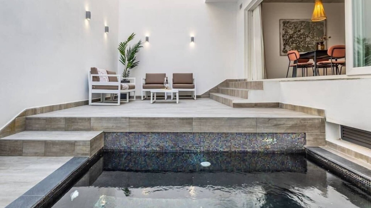 St. Andrew's Apartment | Pool Luxury in Pembroke, St. Julian's
