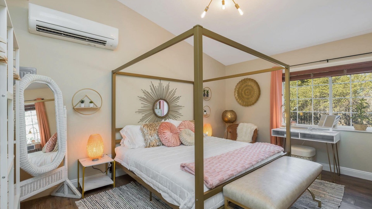 Gilbert House | POOL OASIS! Super Reviews! EV Charger/1BR King/Wash/Dryer/Kitchenette/Sleeps 4