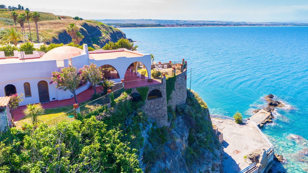 Augusta Villa | Pool, overlooking the sea