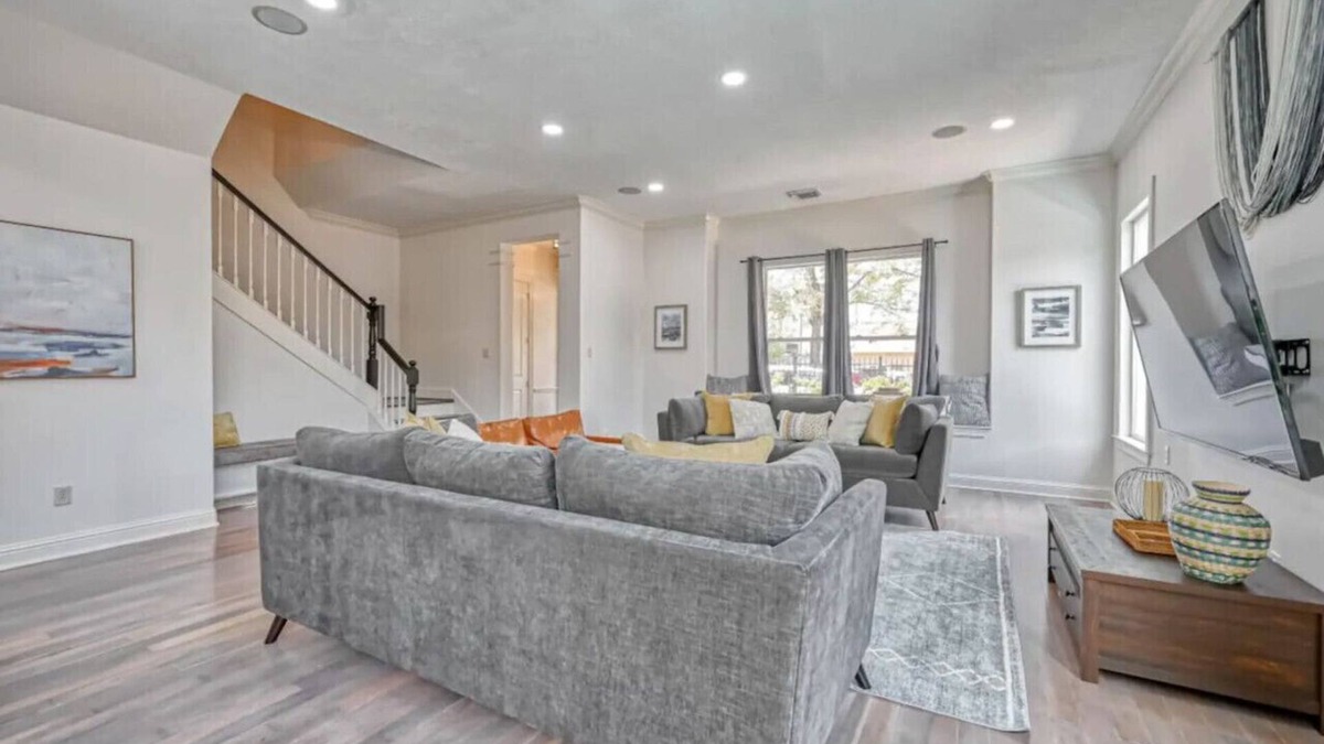 Greater Heights House | Pool Playhouse + Outdoor Fun by Downtown