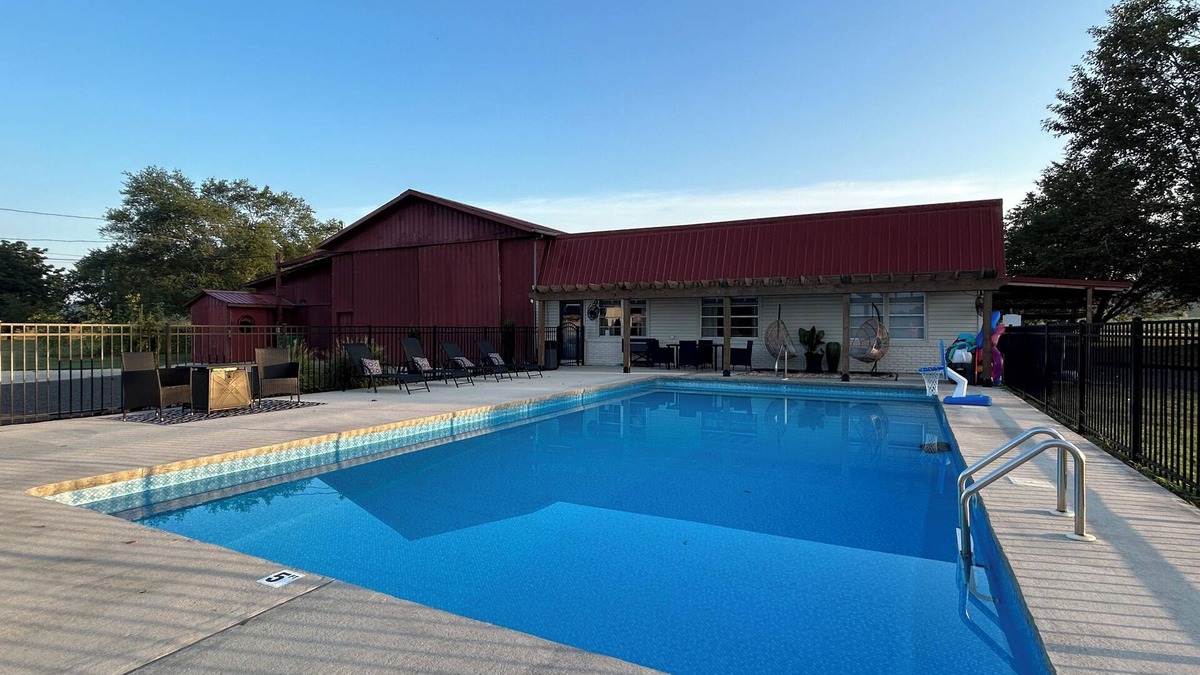 Holly Pond House | Pool & Pool House Rental
