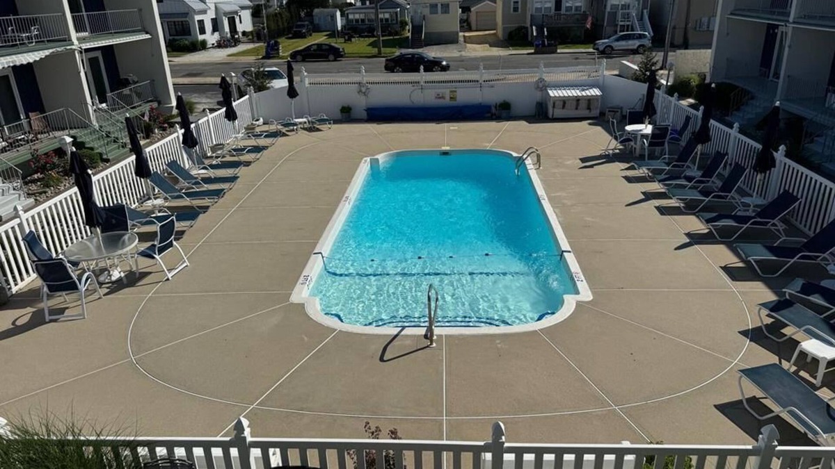 North Beach Haven Condo | Pool. Smart TV. WiFi. Beach Badges. Beach Chairs Patio.O/S. W/D. 140155