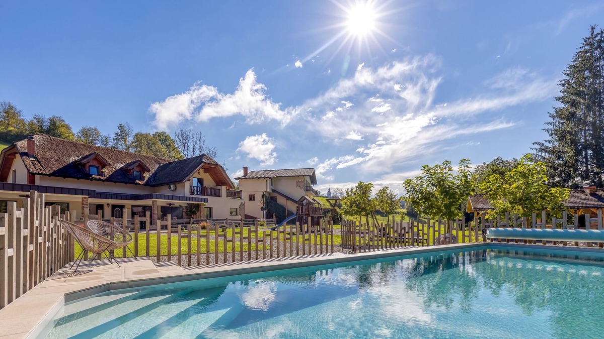 Smarje pri Jelsah Apartment | Pool Suite Black Cumin, Podplat, Slovenia