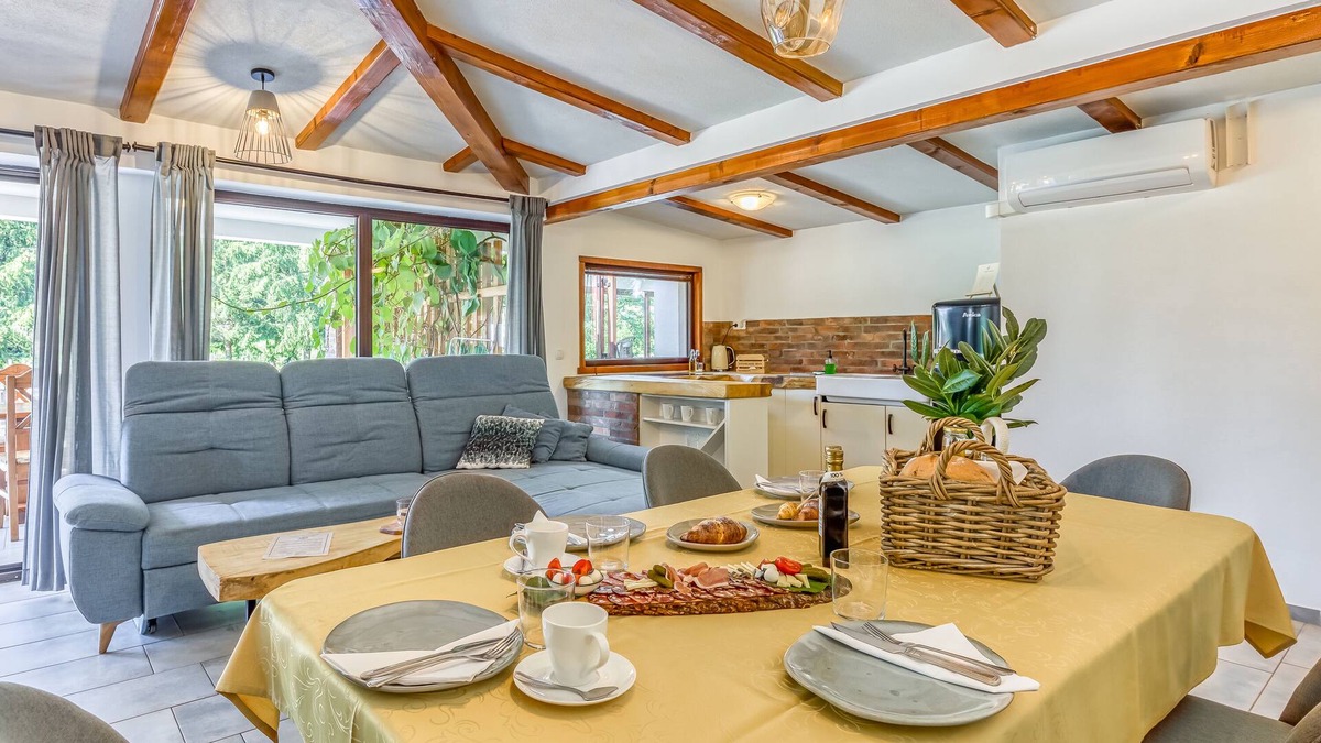 Smarje pri Jelsah Apartment | Pool Suite Pumpkin, Podplat, Slovenia