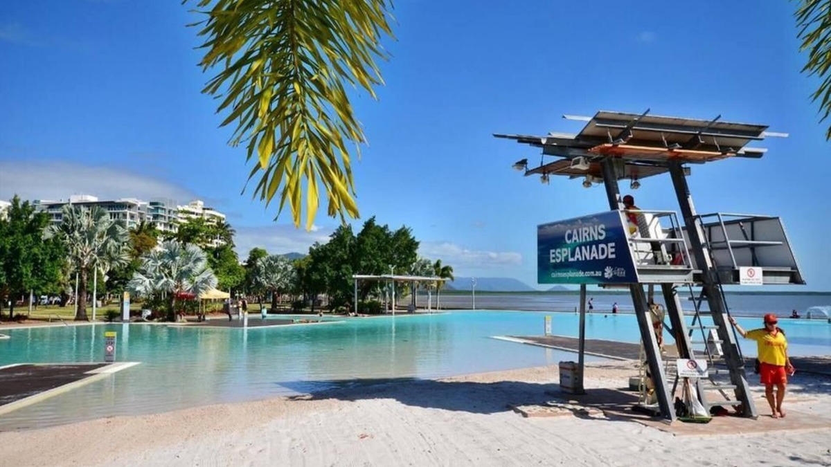 Cairns Central Business District Apartment | Pool View City Centre Apartment 202