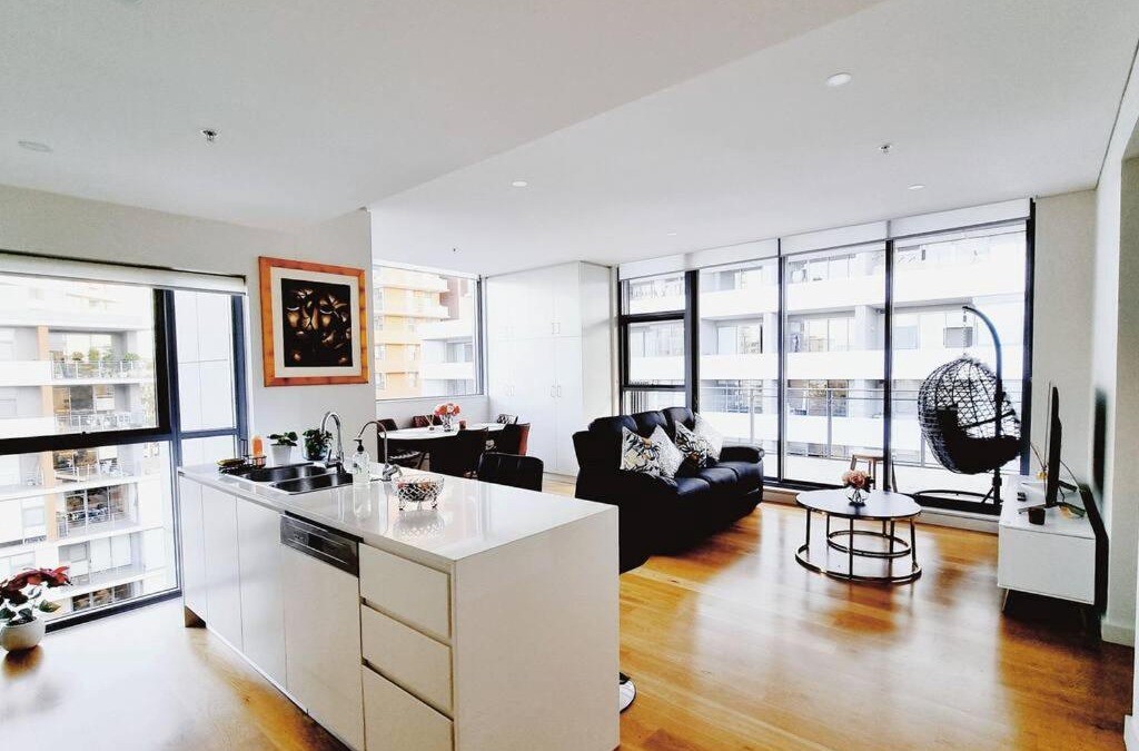 Macquarie Park Apartment | Pool View of Marquarie Park Paradise
