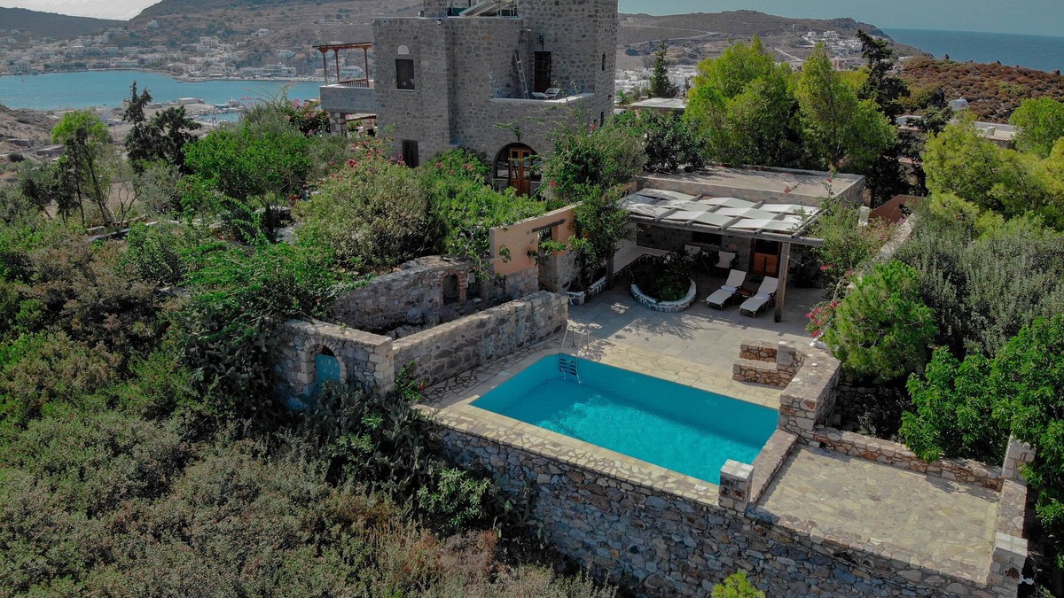 Skala Villa | Pool Villa for 10 people next to the beach and the city center